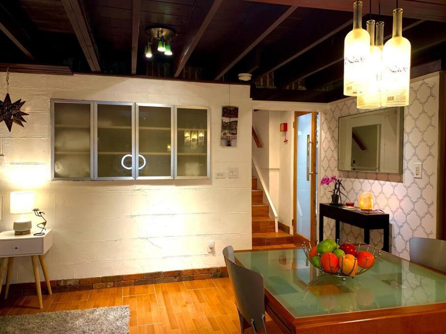 Live In This Iconic East Side Lower Level Unit Providence Luaran gambar